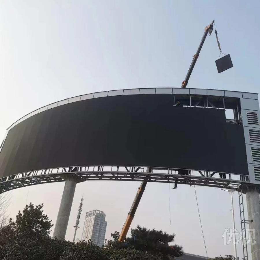 弧形室外P8 LED显示屏安装